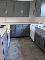 15 Lamb St, Unit 1 in South Hadley, MA - Building Photo