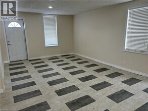 38 Woolwich St S in Breslau, ON - Building Photo - Building Photo