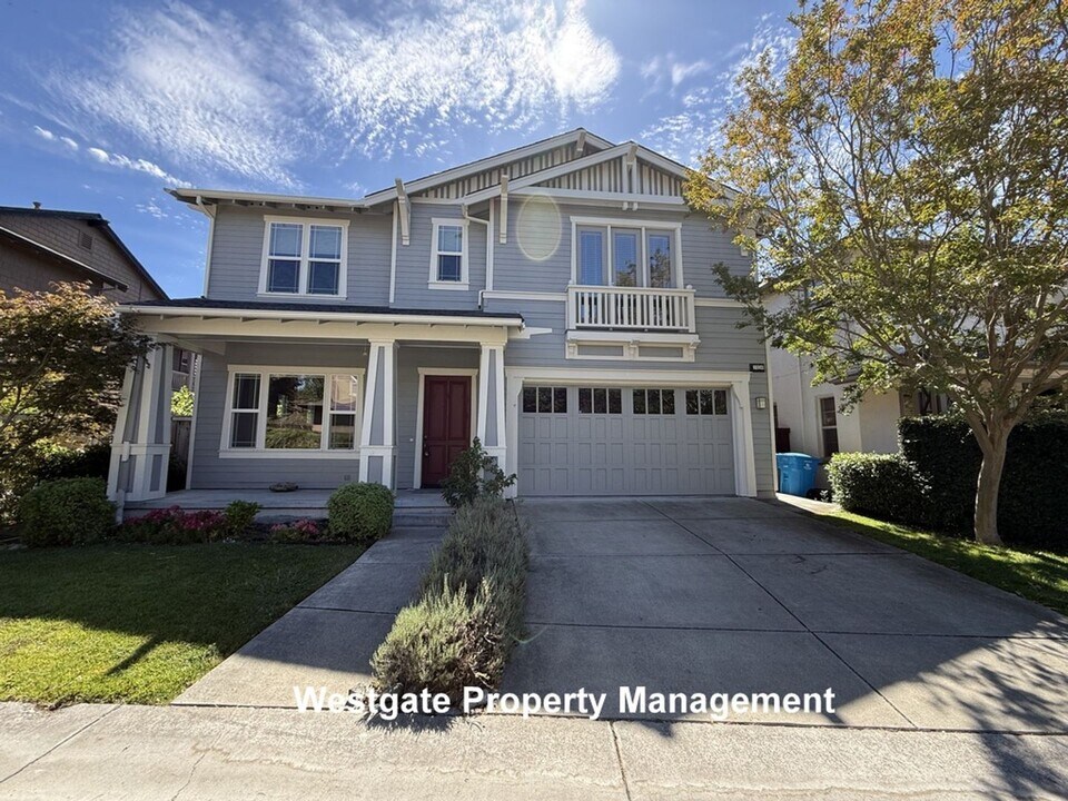 1934 Catenacci Ct in Petaluma, CA - Building Photo