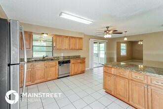 231 Bougainvillea St NW in Palm Bay, FL - Foto de edificio - Building Photo