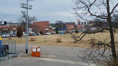 5000 Park Ave, Unit 201 in Nashville, TN - Building Photo - Building Photo