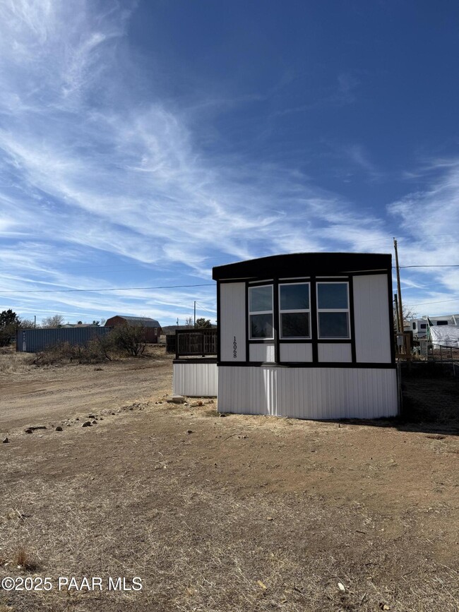 16068 S Black Mountain Rd in Mayer, AZ - Building Photo - Building Photo