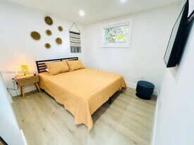 2612 SW 12th St in Miami, FL - Building Photo