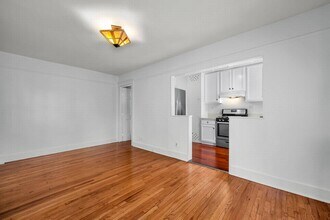 660 Ocean Park Blvd in Santa Monica, CA - Building Photo - Building Photo