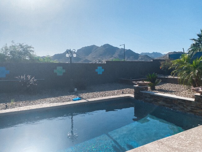 property at 21088 W Maiden Ln