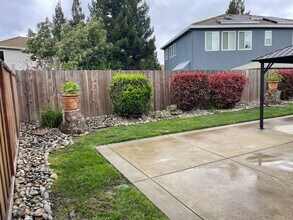 9625 Perino Dr in Stockton, CA - Building Photo - Building Photo