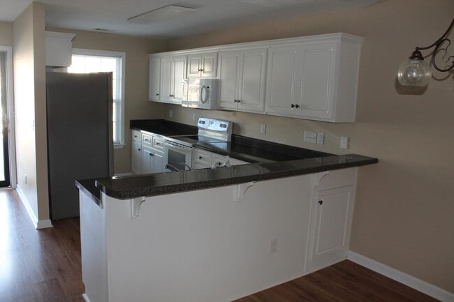 235 Sunview Dr in Statesboro, GA - Building Photo - Building Photo