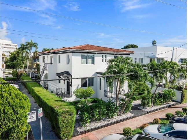 property at 815 W 39th St