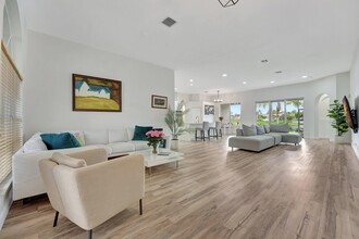 5035 NW 57th Way in Coral Springs, FL - Building Photo - Building Photo
