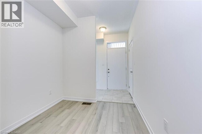 1544 Wellwood Terrace in Milton, ON - Building Photo - Building Photo