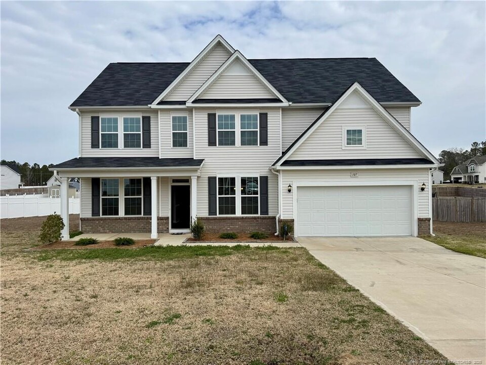 107 Glenmont Creek Pl in Erwin, NC - Building Photo