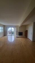 120 12th St, Unit Unit #3 in Manhattan Beach, CA - Building Photo - Building Photo