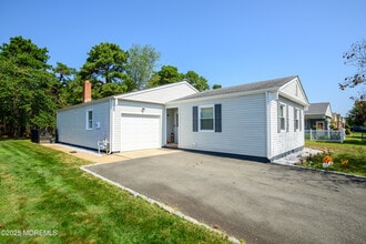 103 Troumaka St in Toms River, NJ - Building Photo - Building Photo