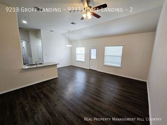 9213 Groff Lndg in Converse, TX - Building Photo - Building Photo