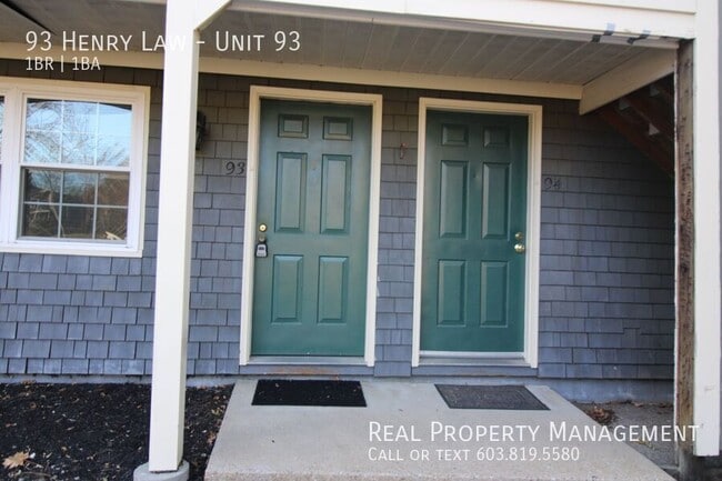 93 Henry Law Ave in Dover, NH - Building Photo - Building Photo