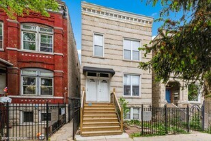 2622 W Crystal St in Chicago, IL - Building Photo