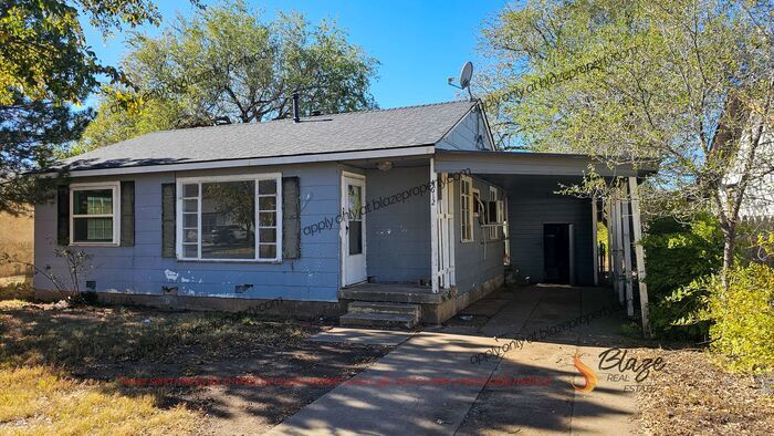 4612 S Bonham St in Amarillo, TX - Building Photo
