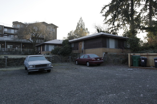 12312-12320 14th Ave NE in Seattle, WA - Foto de edificio - Building Photo