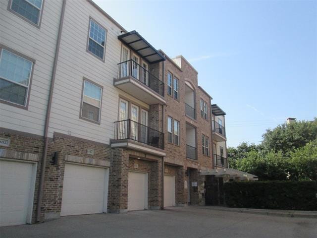 property at 950 Henderson St