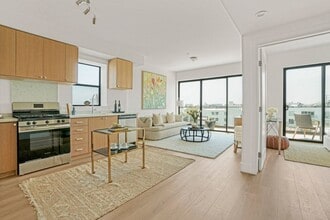 1822 Overland Ave in Los Angeles, CA - Building Photo - Building Photo