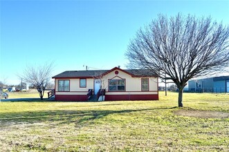 8262 Lamar St in Sanger, TX - Building Photo - Building Photo