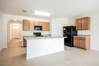 717 SW 4th Terrace in Cape Coral, FL - Building Photo - Building Photo