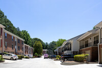 301-303 Brandywine Cir in Atlanta, GA - Building Photo - Building Photo