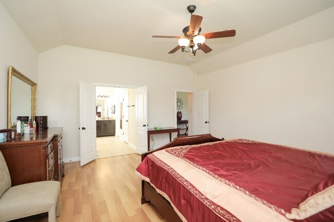 property at 23310 Parkway Lakes Ln