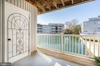 600 Waters Edge Dr in Newark, DE - Building Photo - Building Photo