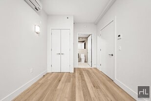 BRUCKNER BOULEVARD in Bronx, NY - Building Photo