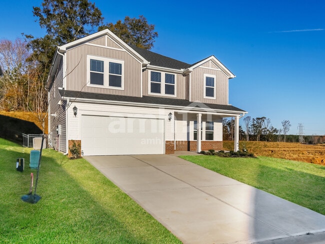 801 Treeline Rd in Moore, SC - Foto de edificio - Building Photo