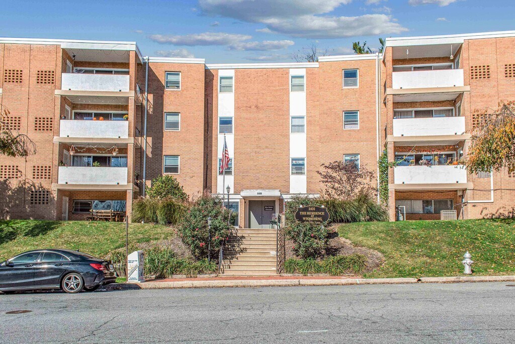 The Reserve at Wyomissing Reading, PA Apartments