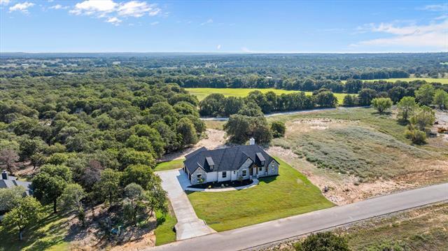 2057 Glenhollow Dr in Weatherford, TX - Building Photo