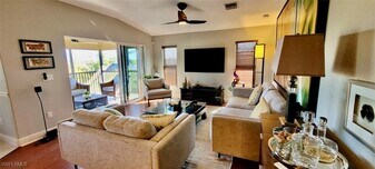 10091 Lake Cove Dr in Ft. Myers, FL - Building Photo