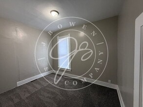 218 N Main St in Swanton, OH - Building Photo - Building Photo