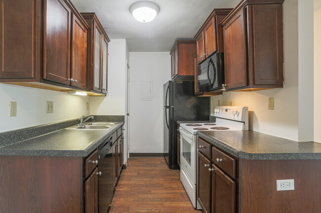 Towne Square Apartments in Lansing, MI - Foto de edificio - Interior Photo