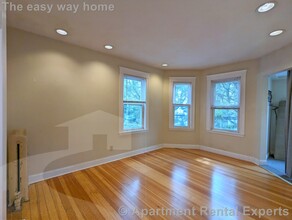 79 Conwell Ave, Unit 2 in Somerville, MA - Building Photo - Building Photo