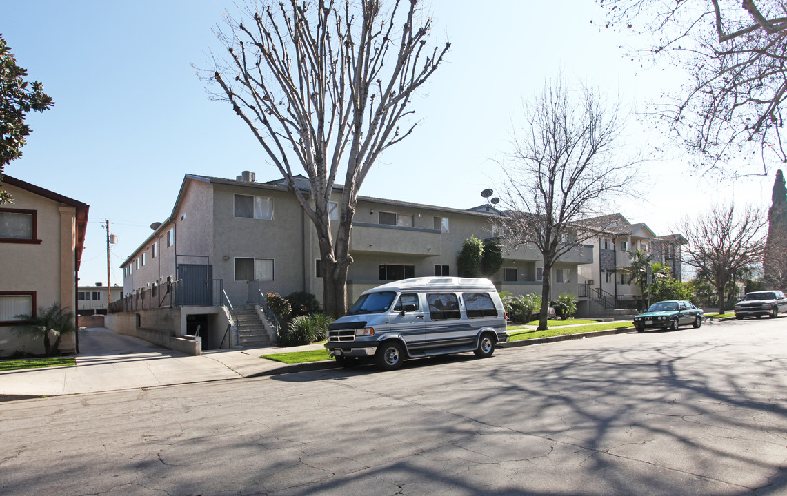 280 West Tujunga in Burbank, CA - Building Photo