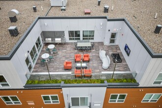 The Aurilla in Cottage Grove, MN - Foto de edificio - Building Photo