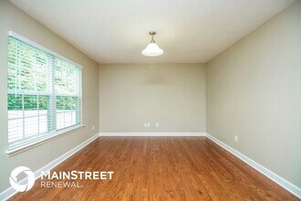 681 Smoky Mountains Dr in Gallatin, TN - Foto de edificio - Building Photo