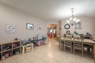 1602 Rustic Hollow Ln in Katy, TX - Foto de edificio - Building Photo