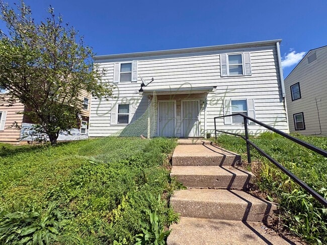 property at 2225 Askew Ave