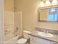 6158 Settlers Lake Cir E photo'