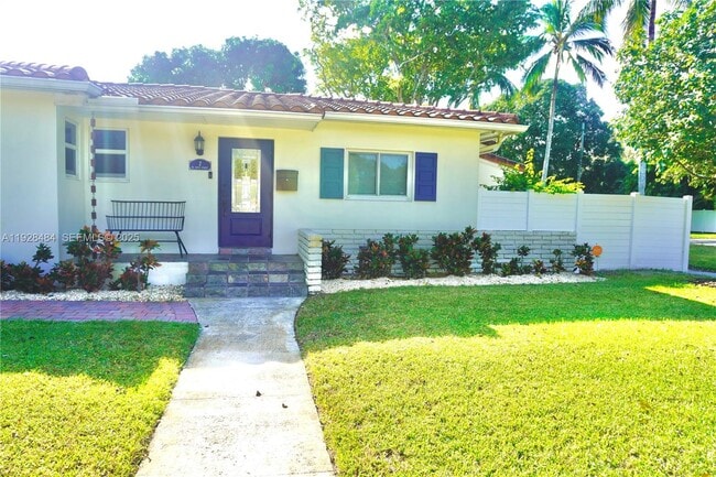 2 NE 108th St in Miami Shores, FL - Building Photo - Building Photo