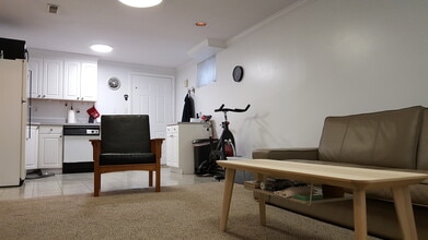 1034 17th St S, Unit B in Arlington, VA - Building Photo - Building Photo