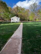 680 Rifle Camp Rd in Woodland Park, NJ - Building Photo - Building Photo