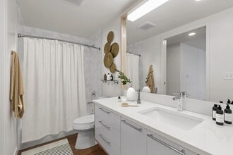 Connection on Broadway in Seattle, WA - Building Photo - Building Photo