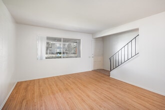 Lakewood Village in Lakewood, CA - Building Photo - Interior Photo