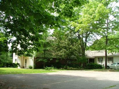 125 Village Ct in Ortonville, MI - Building Photo