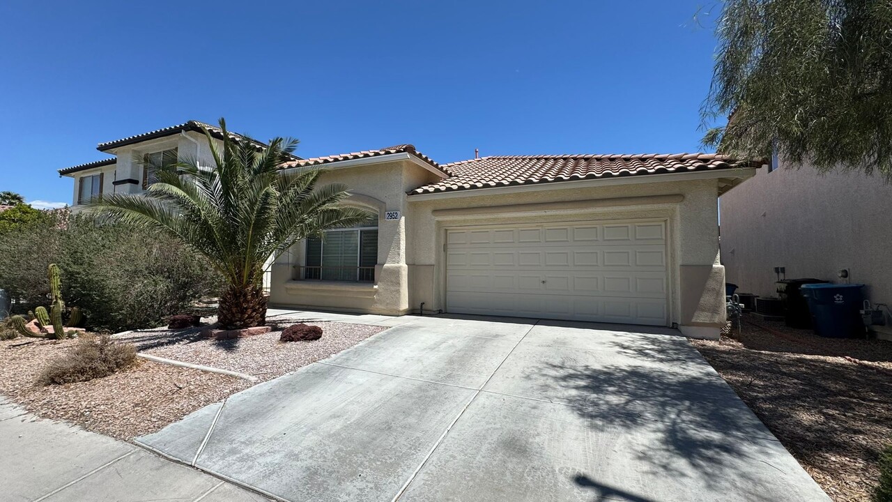 2952 Harbor Heights Dr in Las Vegas, NV - Foto de edificio